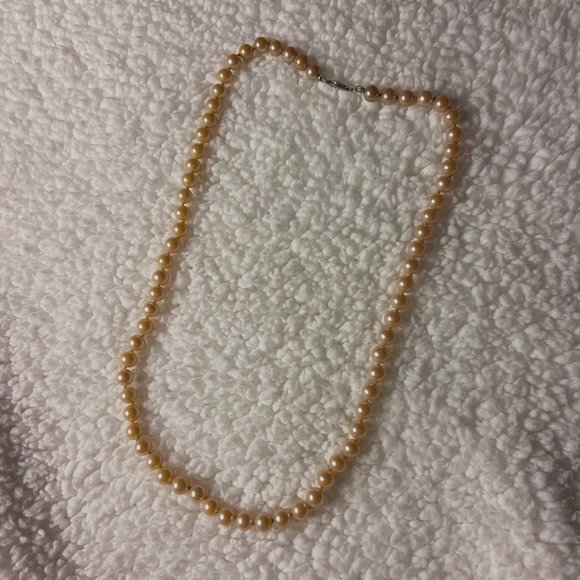 PEARL NECKLACE - Picture 1 of 3